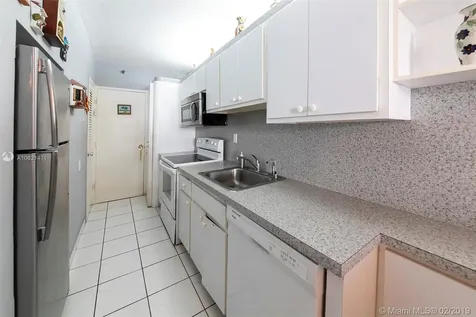 100 Lincoln Road Miami Beach FL 33139