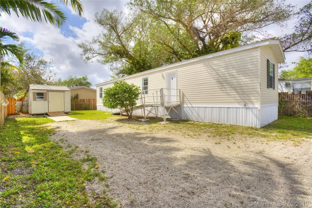 13470 SW 7th Place Davie FL 33325