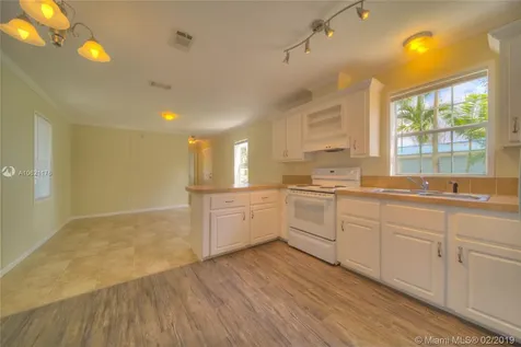13470 SW 7th Place Davie FL 33325
