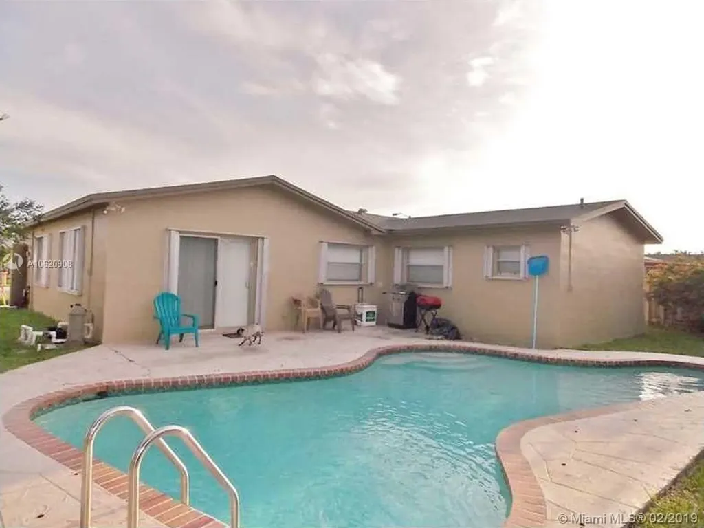 8280 SW 9th Street North Lauderdale FL 33068