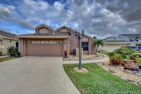 17 Swallow Drive Boynton Beach FL 33436