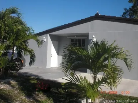 6801 Park Street Hollywood FL 33024