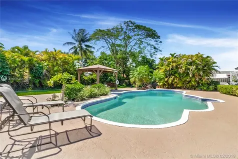8204 SW 184th Terrace Cutler Bay FL 33157