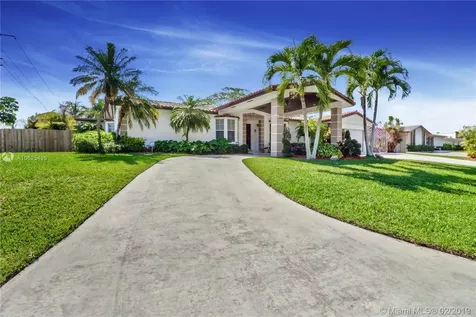 8204 SW 184th Terrace Cutler Bay FL 33157