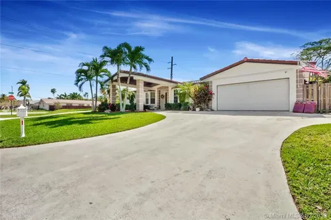 8204 SW 184th Terrace Cutler Bay FL 33157