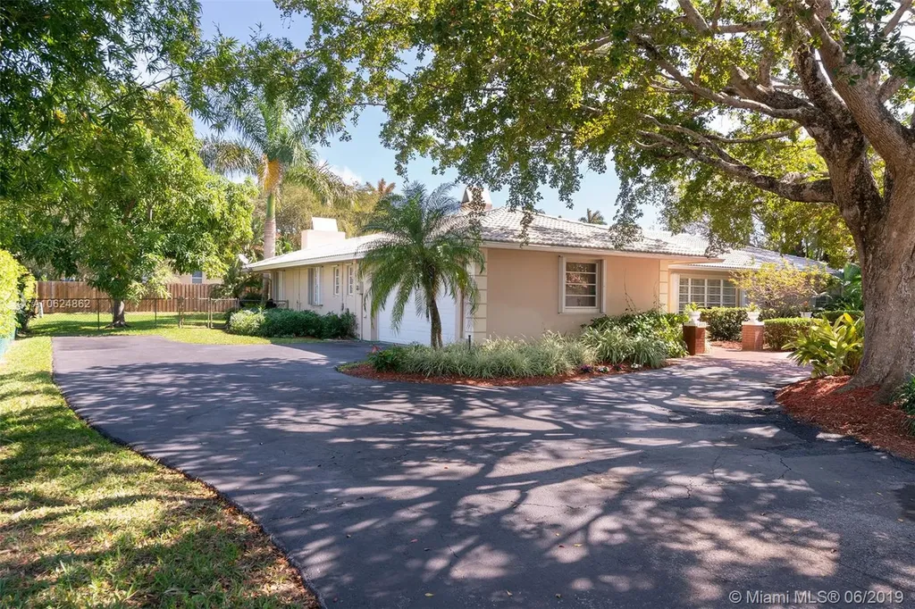 14525 SW 77th Court Palmetto Bay FL 33158