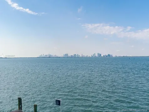 5860 N Bay Road Miami Beach FL 33140