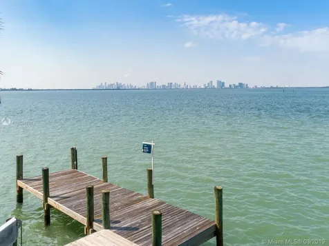5860 N Bay Road Miami Beach FL 33140