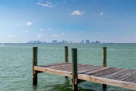 5860 N Bay Road Miami Beach FL 33140
