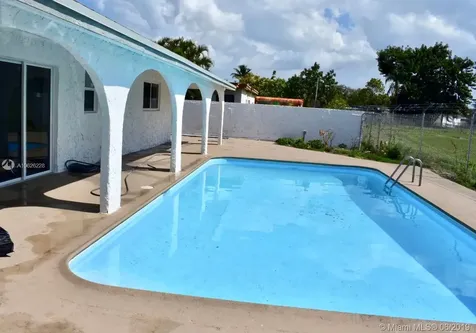 1231 NW 51st Avenue Lauderhill FL 33313