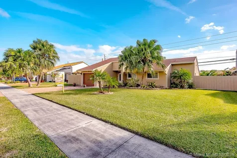 13272 SW 119th Terrace Miami FL 33186