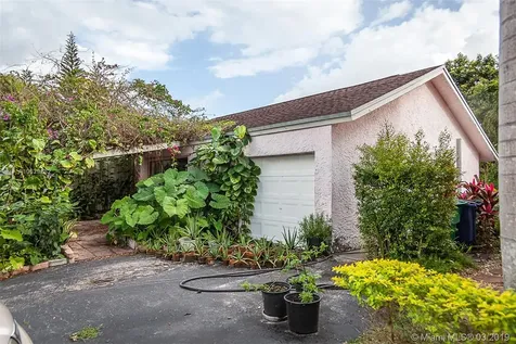 10418 SW 53rd Street Cooper City FL 33328