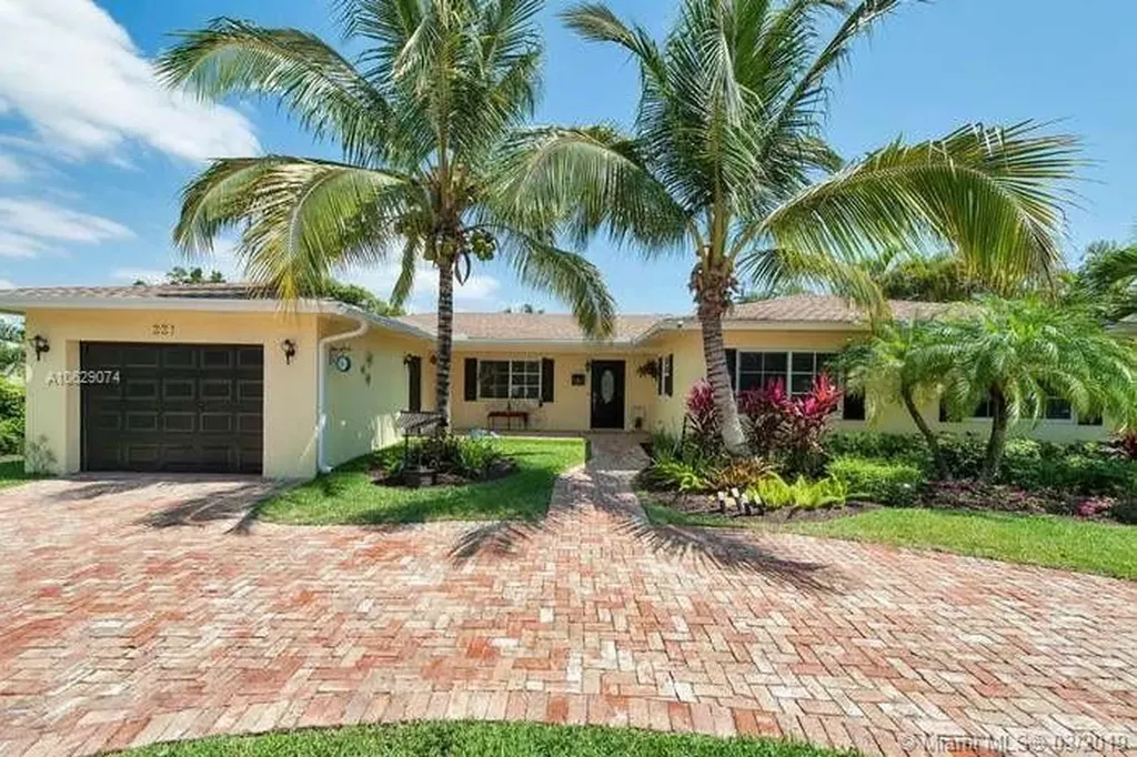 221 NW 18th Street Delray Beach FL 33444