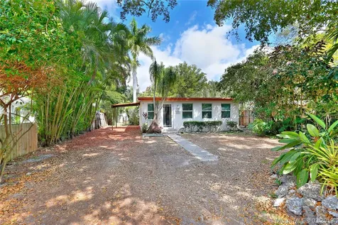 6841 SW 77th Terrace South Miami FL 33143