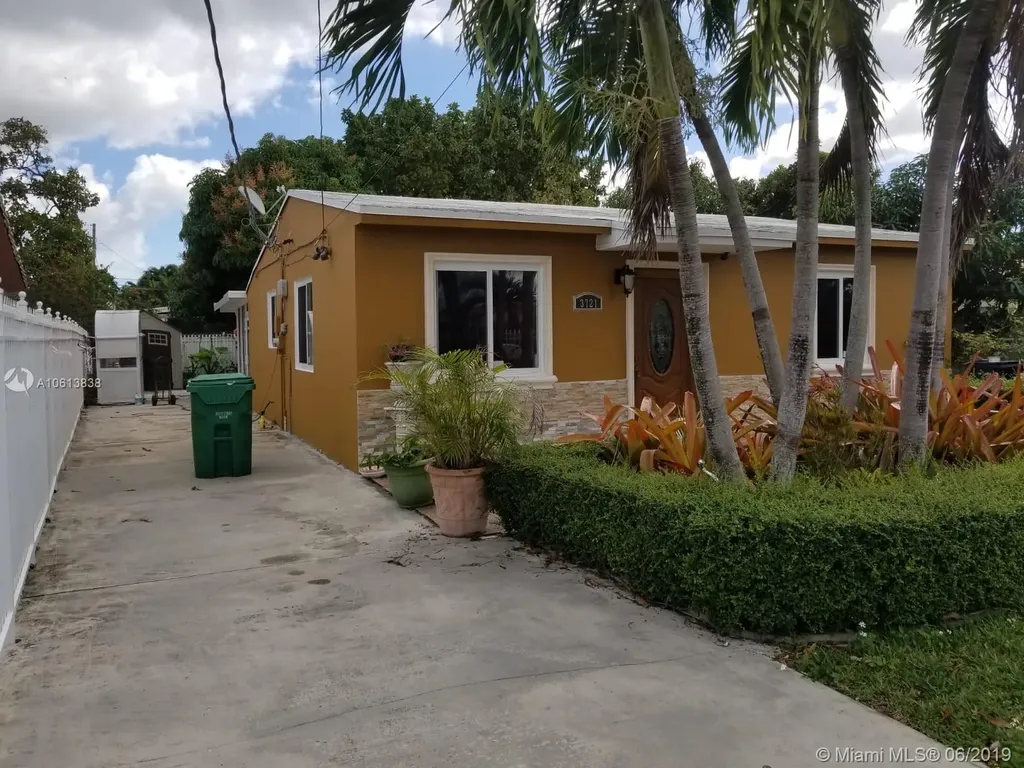 3721 SW 87th Place Miami FL 33165