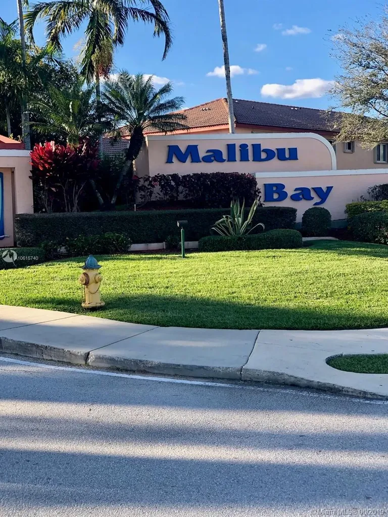889 NW 208th Terrace Pembroke Pines FL 33029