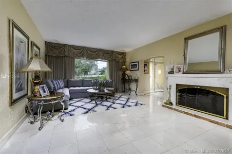 501 Deer Run Miami Springs FL 33166