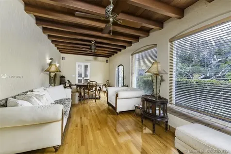 501 Deer Run Miami Springs FL 33166