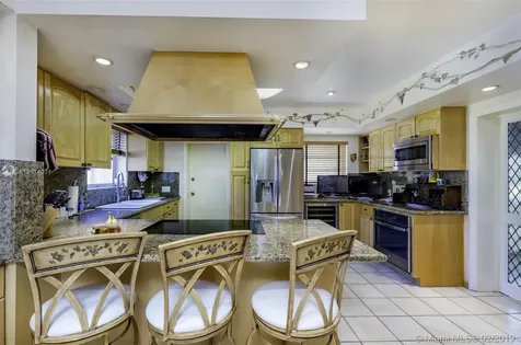 501 Deer Run Miami Springs FL 33166