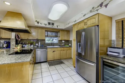 501 Deer Run Miami Springs FL 33166
