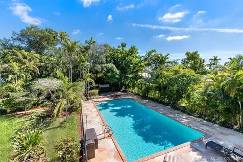 501 Deer Run Miami Springs FL 33166