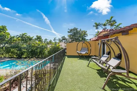 501 Deer Run Miami Springs FL 33166