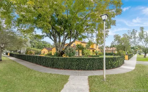 501 Deer Run Miami Springs FL 33166
