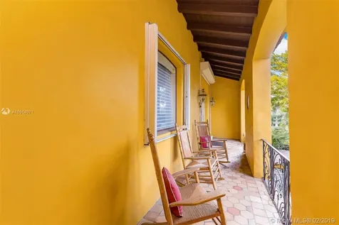 501 Deer Run Miami Springs FL 33166