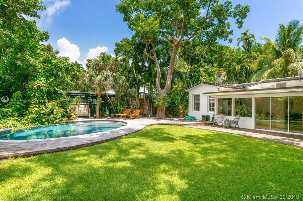 3809 Irvington Avenue Miami FL 33133