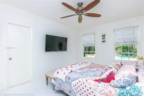 3809 Irvington Avenue Miami FL 33133