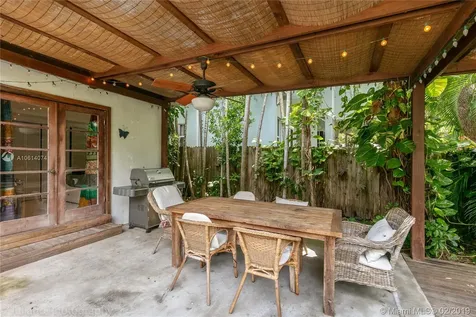 3809 Irvington Avenue Miami FL 33133
