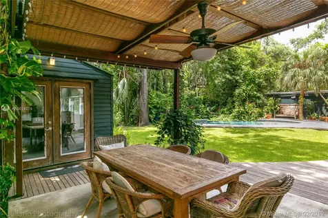 3809 Irvington Avenue Miami FL 33133