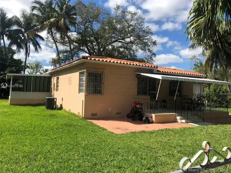 2040 NW 14th Street Miami FL 33125