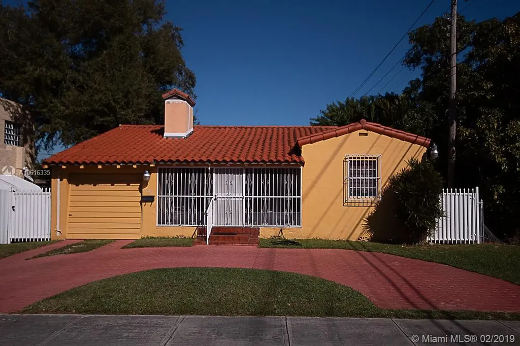 2205 SW 12th Street Miami FL 33135