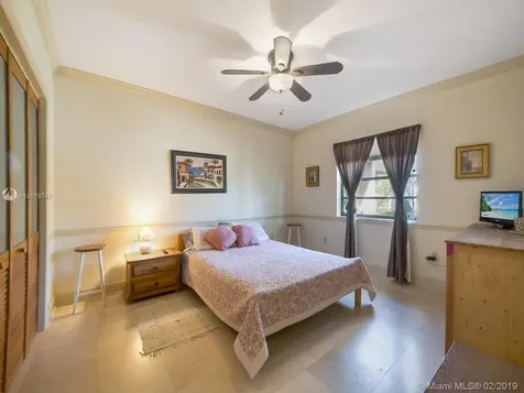 8260 SW 186th Street Cutler Bay FL 33157
