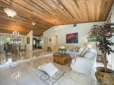 8260 SW 186th Street Cutler Bay FL 33157
