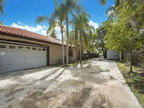 8260 SW 186th Street Cutler Bay FL 33157