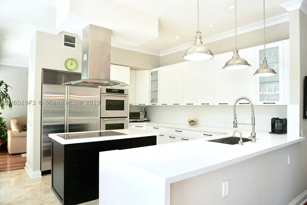 20000 NE 36th Place Aventura FL 33180