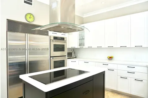 20000 NE 36th Place Aventura FL 33180