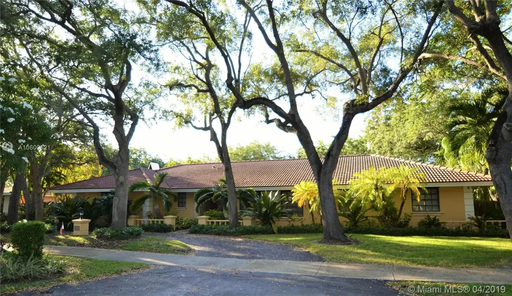 8021 SW 163rd Street Palmetto Bay FL 33157