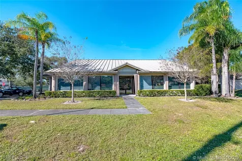 375 N University Drive Plantation FL 33324