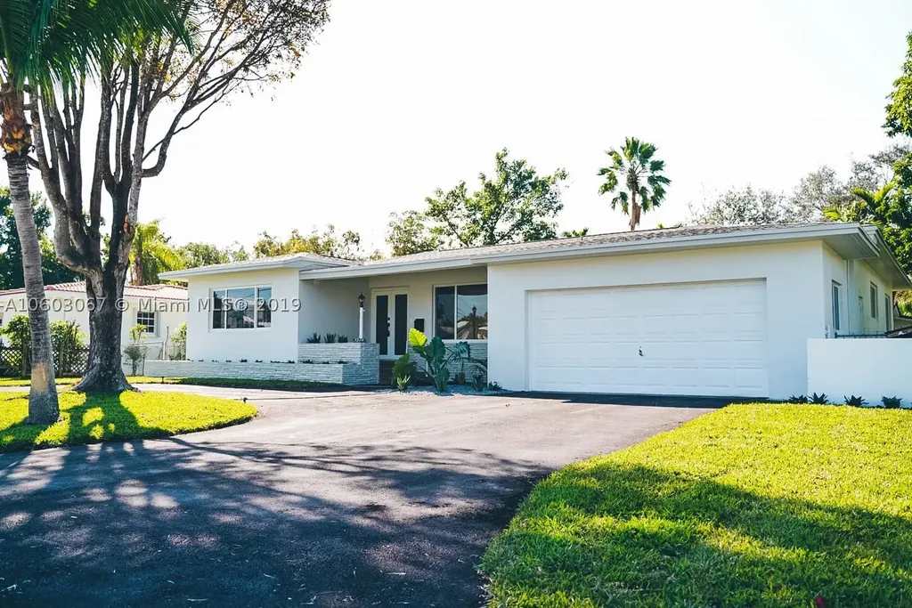 5924 SW 64th Avenue South Miami FL 33143