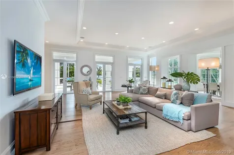 9001 Banyan Drive Miami FL 33156