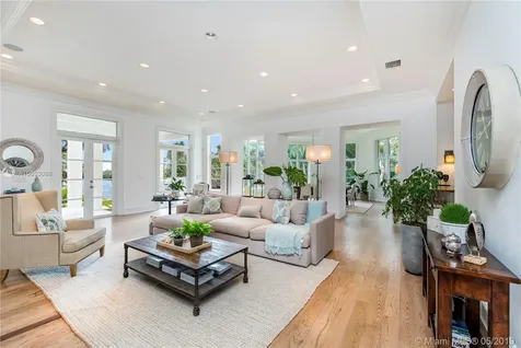 9001 Banyan Drive Miami FL 33156