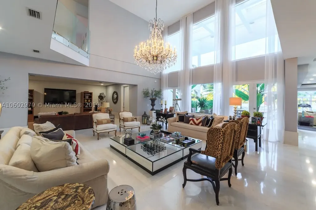 934 S Southlake Drive Hollywood FL 33019