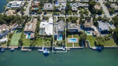 934 S Southlake Drive Hollywood FL 33019