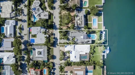 934 S Southlake Drive Hollywood FL 33019