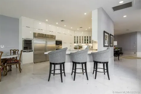 934 S Southlake Drive Hollywood FL 33019