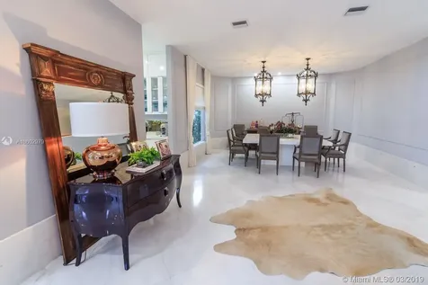 934 S Southlake Drive Hollywood FL 33019