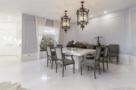 934 S Southlake Drive Hollywood FL 33019